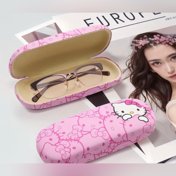 Accessories - Sanrio Hello Kitty Pink Glasses Case NWOT